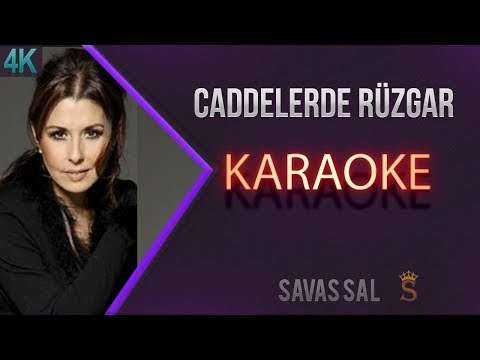 Caddelerde Rüzgar